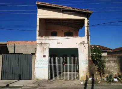 Sobrado com 2 Quartos à venda, 125m² no Conjunto Residencial Araretama, Pindamonhangaba