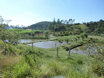 Fazenda/Sítio com 3 Quartos à venda, 200m² no Campos de São José, São José dos Campos