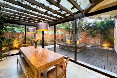 Casa de Condomínio com 5 Quartos à venda, 350m² no Santo Amaro, São Paulo