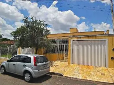 Casa com 3 Quartos à venda, 190m² no Jardim Macarenco, São Carlos