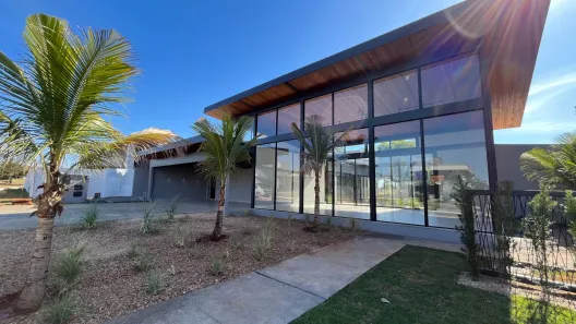 Casa de Condomínio com 4 Quartos para venda ou aluguel, 550m² no Residencial Goiânia Golfe Clube, Goiânia