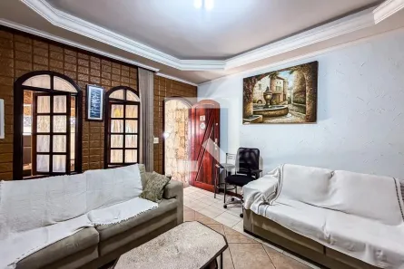 Casa com 3 Quartos à venda, 180m² no Vila Bertioga, São Paulo