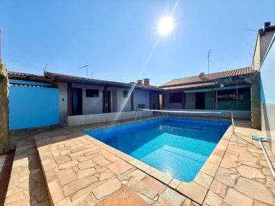 Casa com 2 Quartos para alugar, 155m² no Parque Universitário, Rio Claro