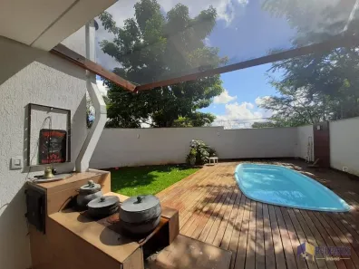 Casa com 4 Quartos à venda, 370m² no Cabral, Contagem