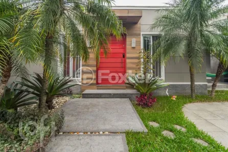 Casa com 3 Quartos à venda, 170m² no Passo da Areia, Porto Alegre