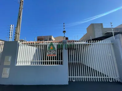 Casa com 3 Quartos para alugar, 68m² no Colinas, Londrina