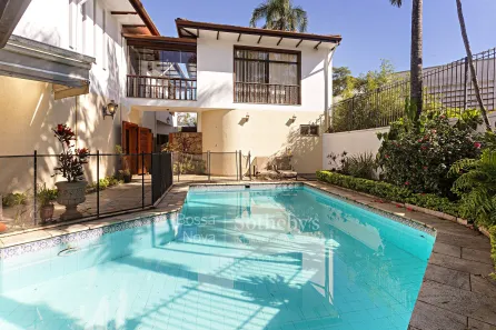 Casa com 5 Quartos para venda ou aluguel, 453m² no Jardim Guedala, São Paulo
