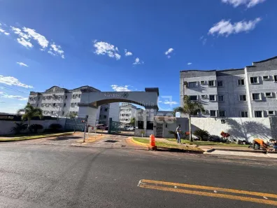 Apartamento com 2 Quartos para alugar, 57m² no Conjunto IAPC, Anápolis
