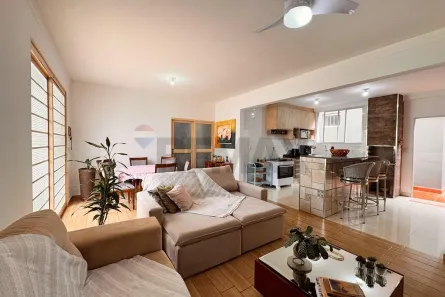 Casa com 7 Quartos à venda, 263m² no Vila Tibério, Ribeirão Preto