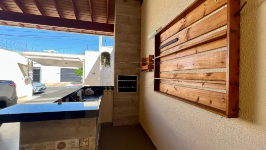 Casa com 3 Quartos para alugar, 140m² no Jardim Solange, Bauru
