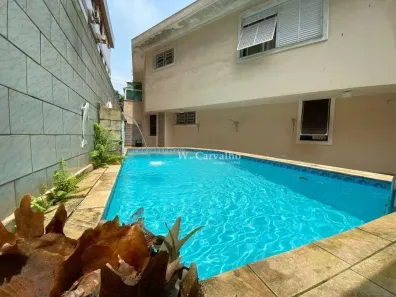Casa com 3 Quartos à venda, 220m² no Embaré, Santos