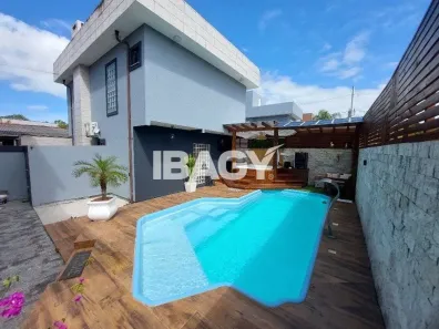Casa com 3 Quartos para alugar, 200m² no Campeche, Florianópolis