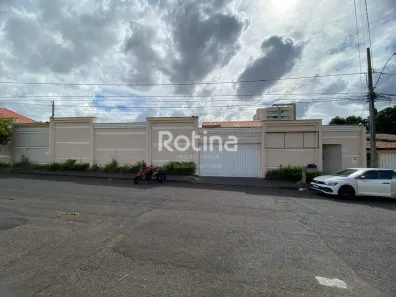 Prédio Comercial com 5 Quartos para alugar, 250m² no Santa Mônica, Uberlândia