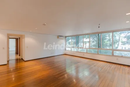 Apartamento com 3 Quartos para alugar, 133m² no Moinhos de Vento, Porto Alegre