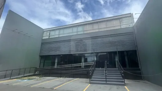 Prédio Comercial para alugar, 1500m² no Centro, Uberlândia