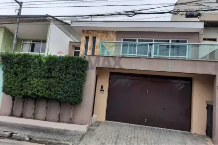Casa com 3 Quartos para alugar, 280m² no Jardim Santa Mena, Guarulhos