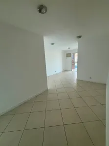 Apartamento com 3 Quartos para alugar, 110m² no Imbetiba, Macaé