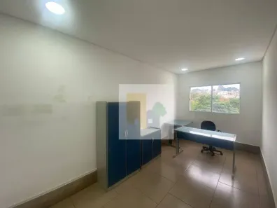 Sala Comercial para alugar, 12m² no Moinho Velho, Cotia