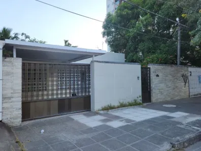 Casa com 4 Quartos para alugar, 250m² no Imbiribeira, Recife