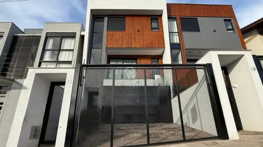 Casa com 3 Quartos à venda, 196m² no Vinhedos, Caxias do Sul