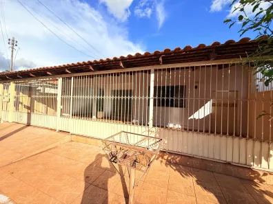 Casa com 3 Quartos à venda, 300m² no Setor Centro Oeste, Goiânia