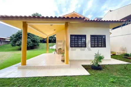 Casa com 3 Quartos à venda, 300m² no Pacaembu, Cascavel