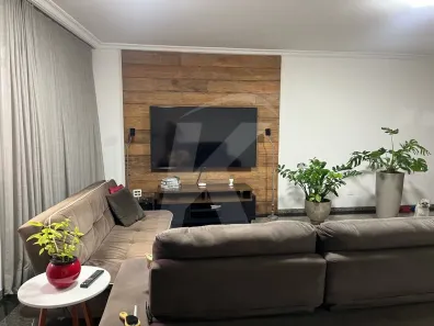 Sobrado com 3 Quartos à venda, 257m² no Vila Nivi, São Paulo