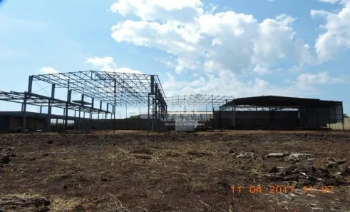 Galpão/Depósito/Armazém para venda ou aluguel, 1700m² no Industrial, Santa Cruz da Esperança