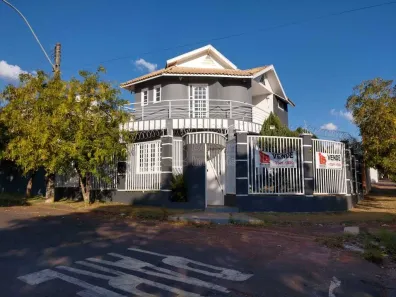 Sobrado com 4 Quartos à venda, 264m² no Jardim Santa Angelina, Araraquara