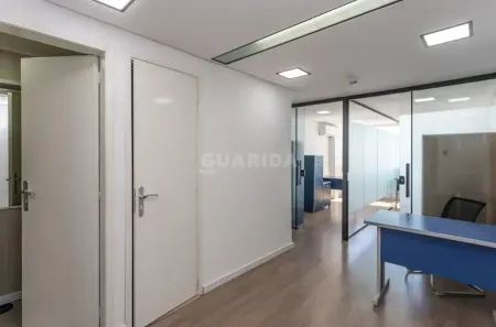 Sala Comercial para alugar, 30m² no Centro Histórico, Porto Alegre