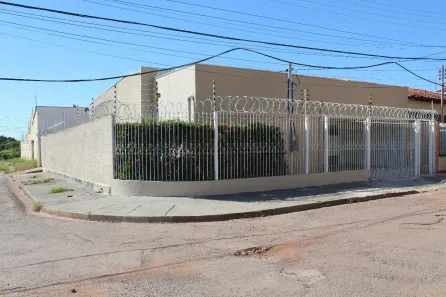 Casa com 3 Quartos à venda, 158m² no Morada do Ouro, Cuiabá