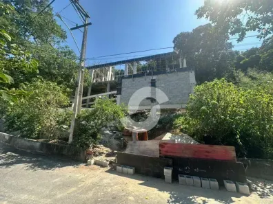 Casa com 4 Quartos à venda, 300m² no Piratininga, Niterói