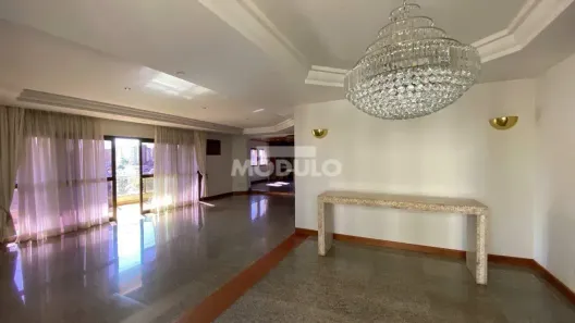 Apartamento com 3 Quartos para alugar, 320m² no Centro, Uberlândia