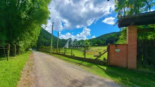Fazenda/Sítio com 6 Quartos à venda, 1100m² no Progresso, Blumenau