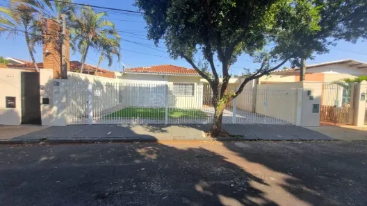 Casa com 3 Quartos à venda, 183m² no Jardim do Carmo, Araraquara