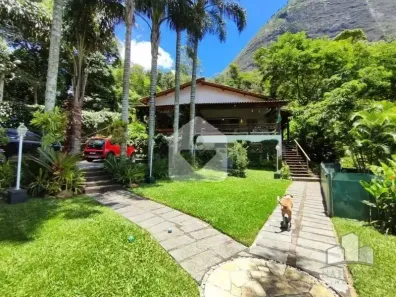 Casa com 4 Quartos à venda, 570m² no Araras, Petrópolis
