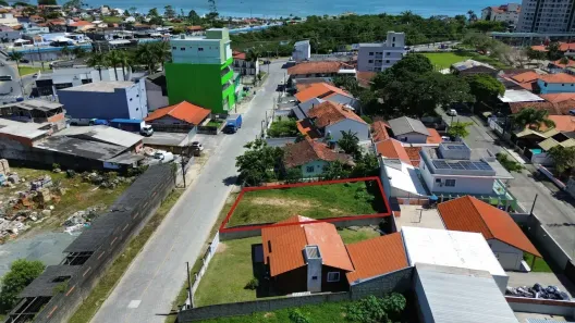 Lote/Terreno para venda ou aluguel, 385m² no Centro, Penha