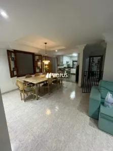 Sobrado com 3 Quartos à venda, 296m² no Cidade Jardim, Uberlândia