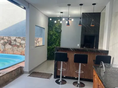 Casa com 3 Quartos à venda, 200m² no Morada da Serra, Cuiabá