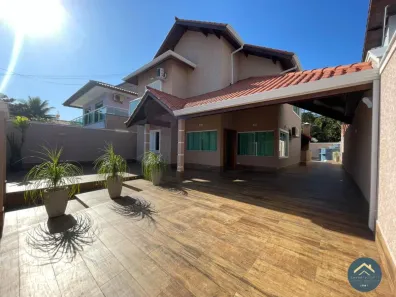 Casa com 4 Quartos à venda, 196m² no Barrio Flórida, Peruíbe