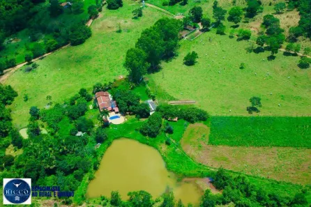 Fazenda/Sítio com 3 Quartos à venda, 31m² no Setor Central, Uruaçu
