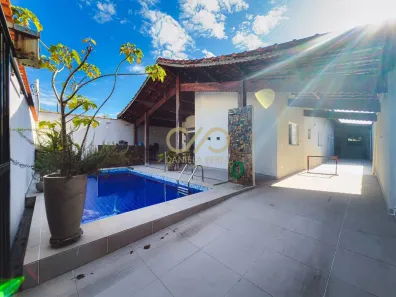 Casa com 6 Quartos para alugar, 270m² no Canto do Forte, Praia Grande