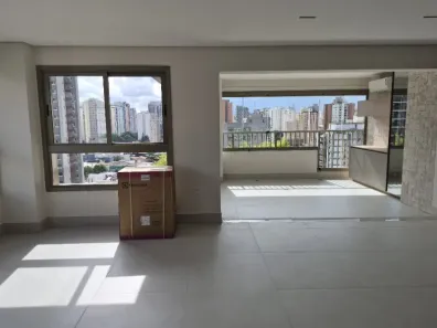 Apartamento com 3 Quartos para alugar, 148m² no Moema, São Paulo