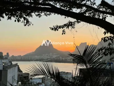Casa com 4 Quartos à venda, 260m² no Lagoa, Rio de Janeiro