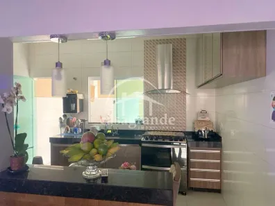 Casa com 2 Quartos à venda, 87m² no Jardim Brasília, Uberlândia