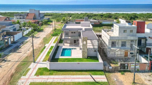 Casa com 5 Quartos à venda, 350m² no Guaratuba, Guaratuba