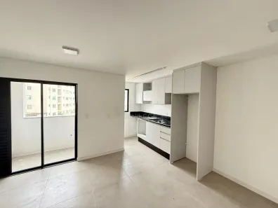 Apartamento com 2 Quartos para alugar, 55m² no Centro, Itajaí
