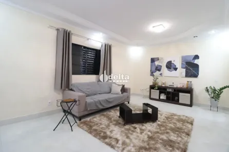 Casa com 3 Quartos à venda, 200m² no Jardim Patrícia, Uberlândia