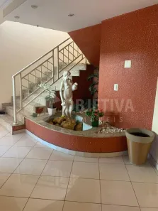 Casa com 4 Quartos para alugar, 370m² no Marta Helena, Uberlândia