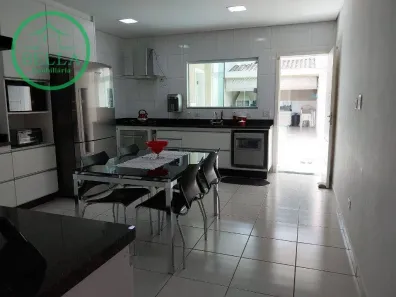 Sobrado com 4 Quartos à venda, 214m² no Parque São Domingos, São Paulo